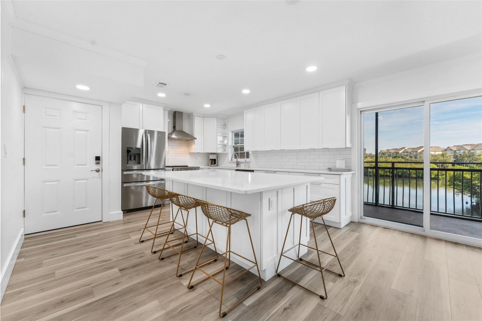 Image 8 of 38 For 8806 Bay Pointe Drive 206