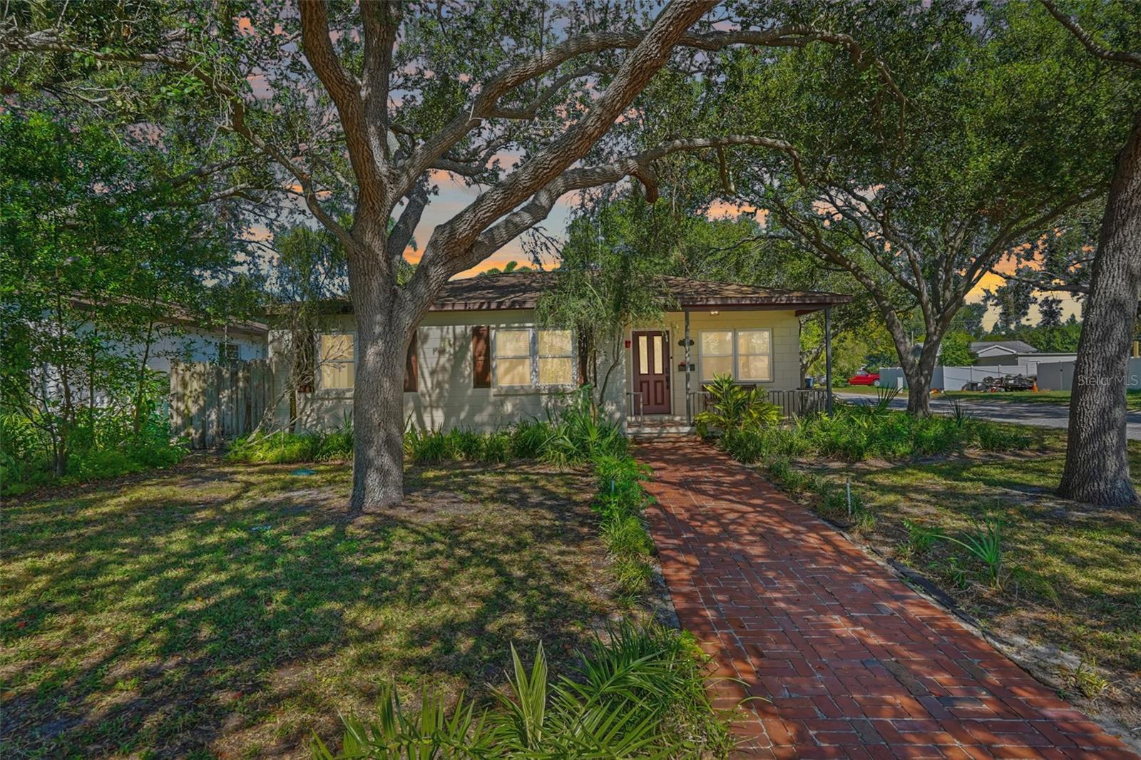 Details for 135 Monroe Circle N, ST PETERSBURG, FL 33702
