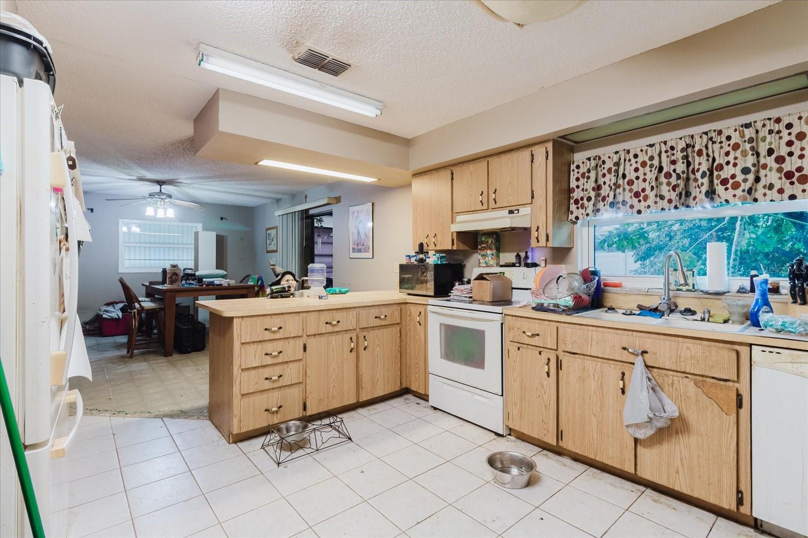 Image 17 of 71 For 8513 Bella Via