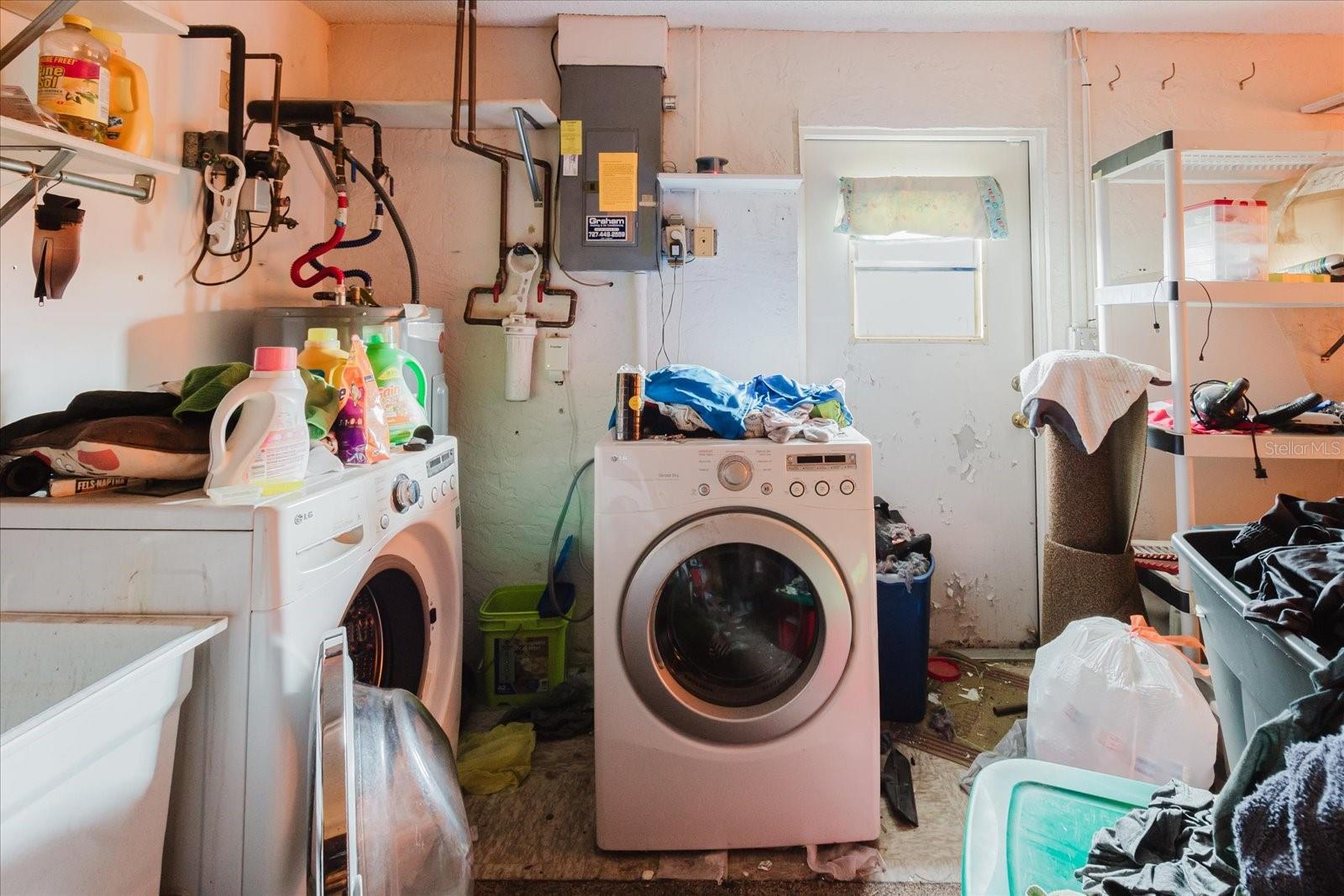 Image 40 of 71 For 8513 Bella Via