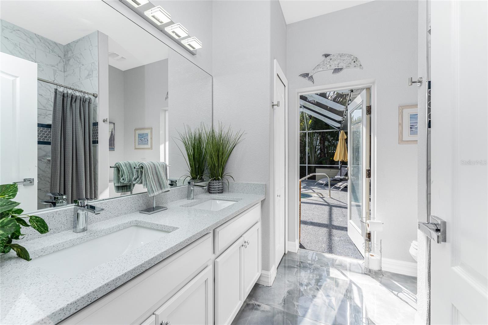 Image 20 of 49 For 16168 La Barge Circle