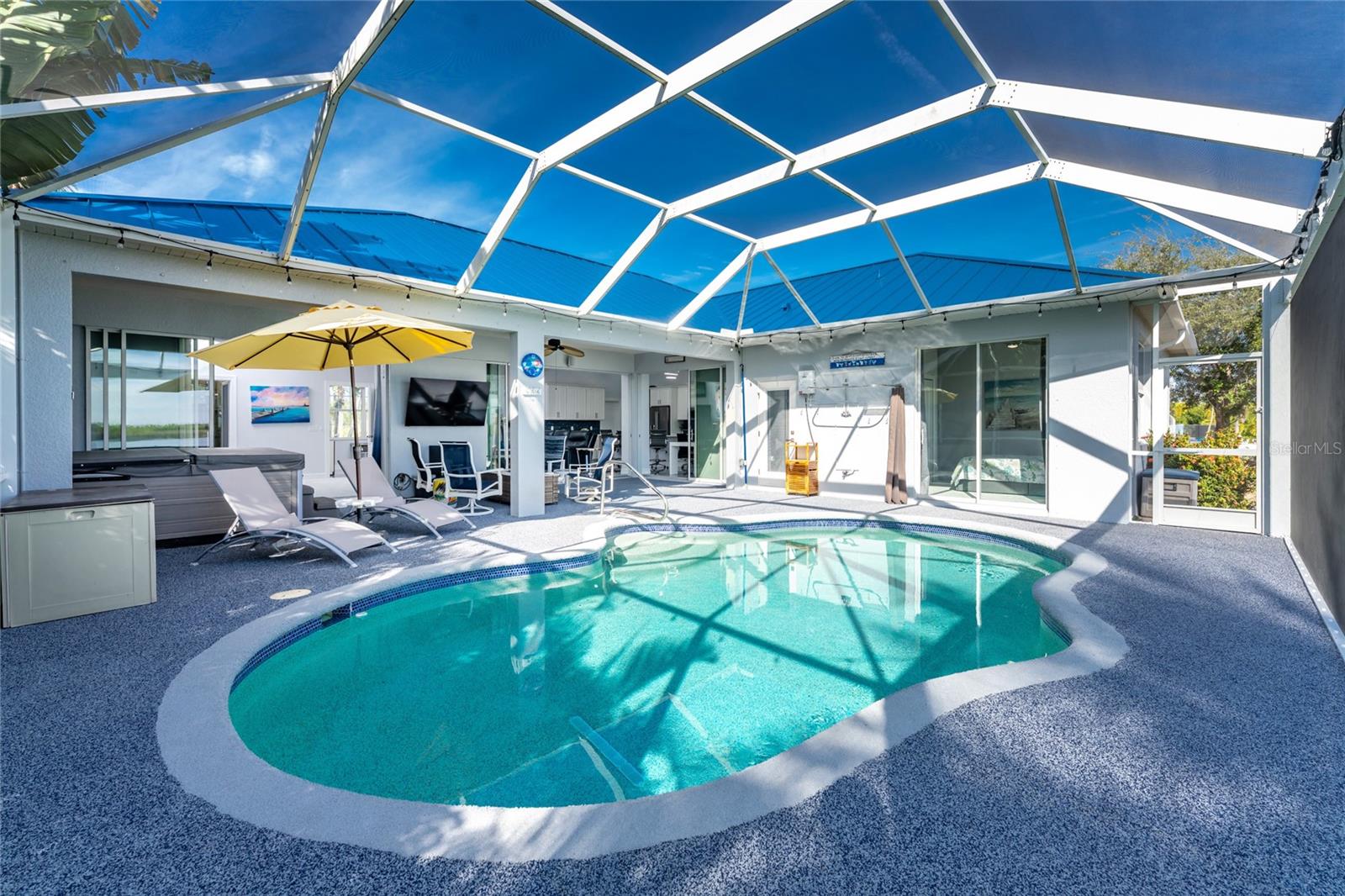 Image 37 of 49 For 16168 La Barge Circle