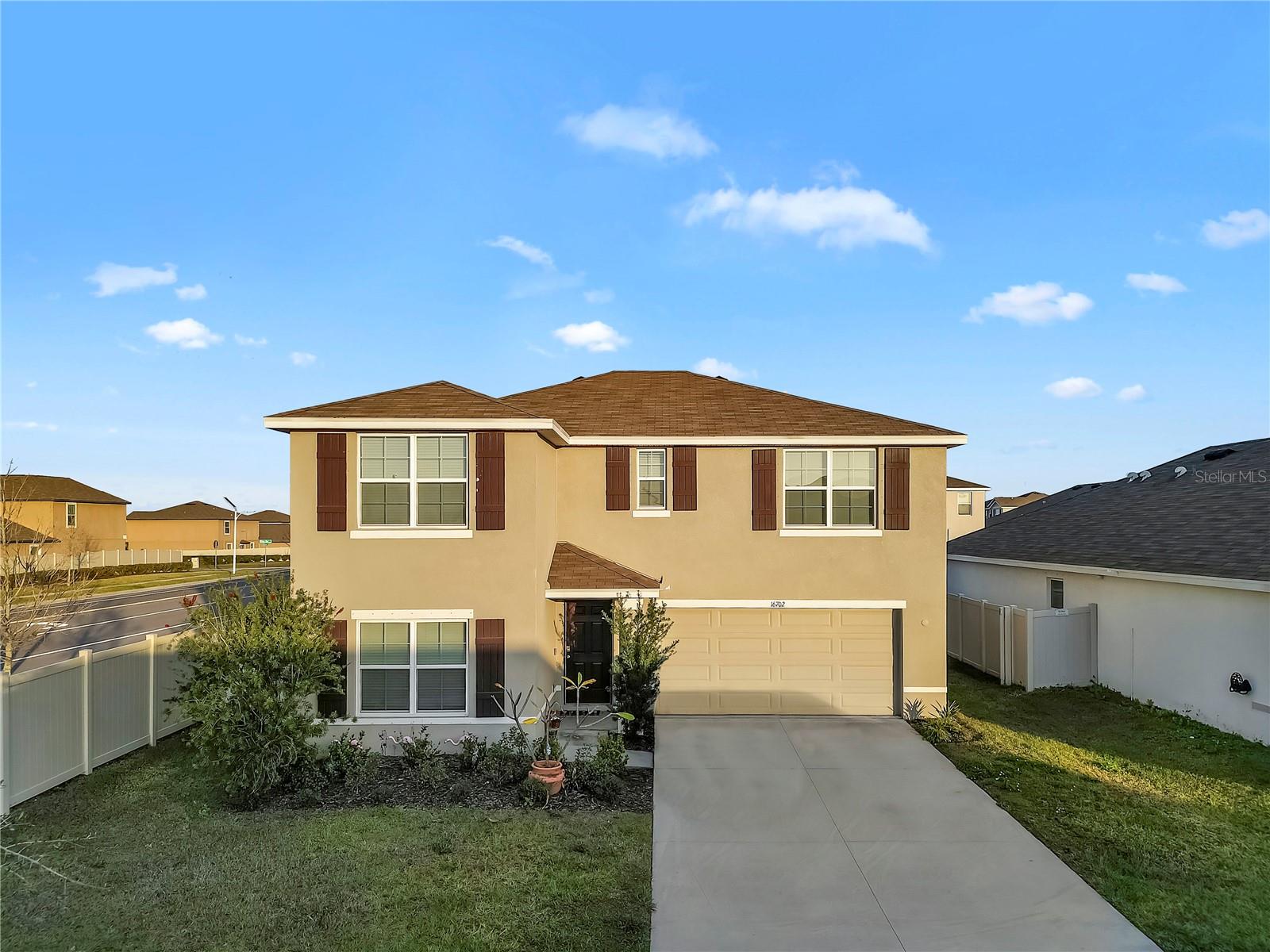 Image 16 of 31 For 16702 Carlton Pond Street