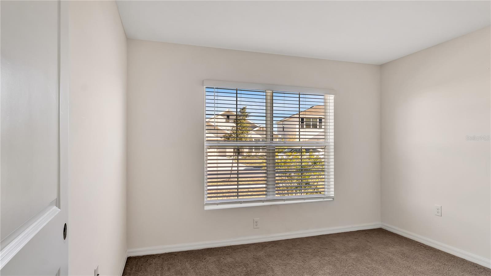 Image 21 of 31 For 16702 Carlton Pond Street