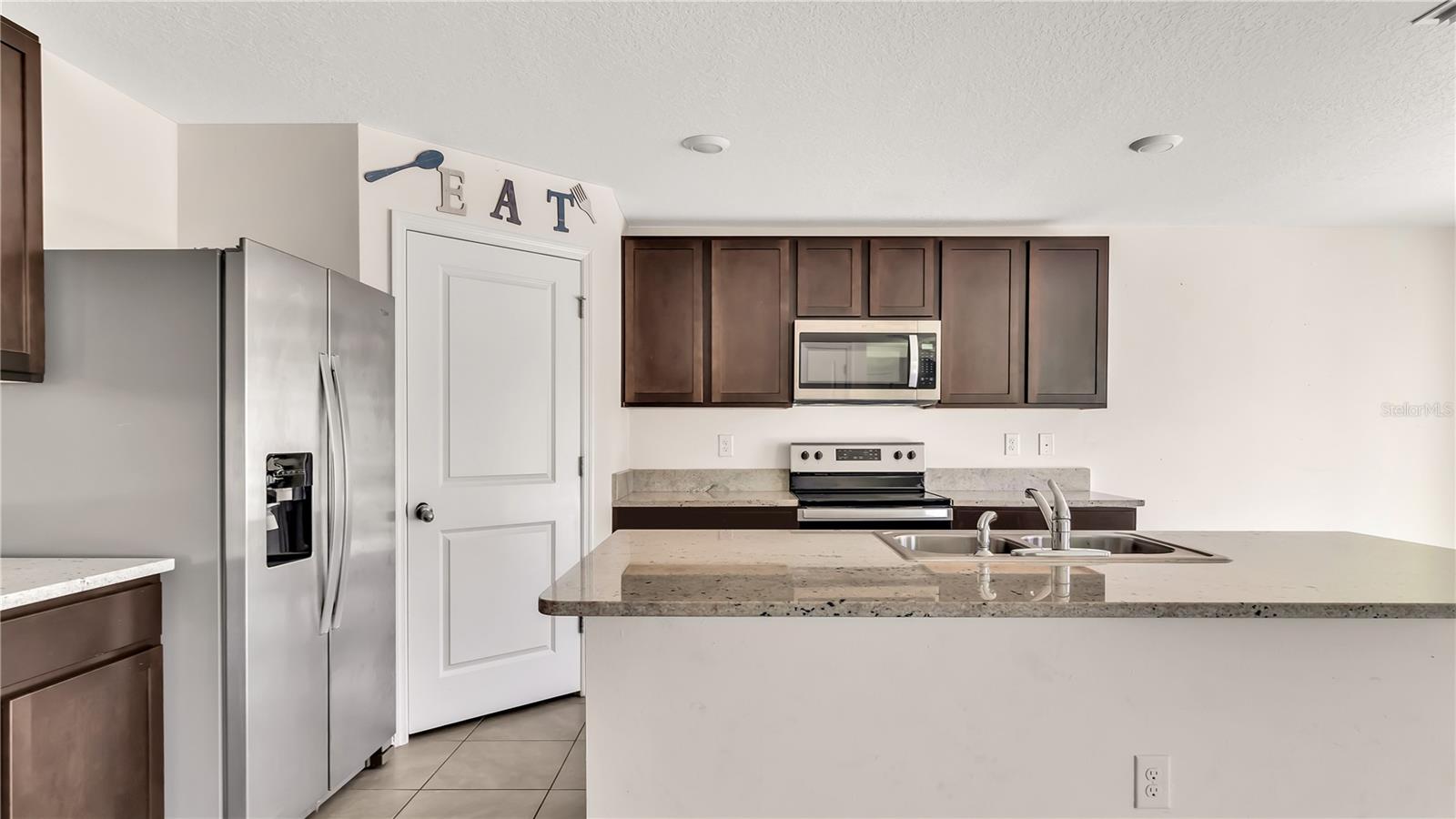 Image 25 of 31 For 16702 Carlton Pond Street