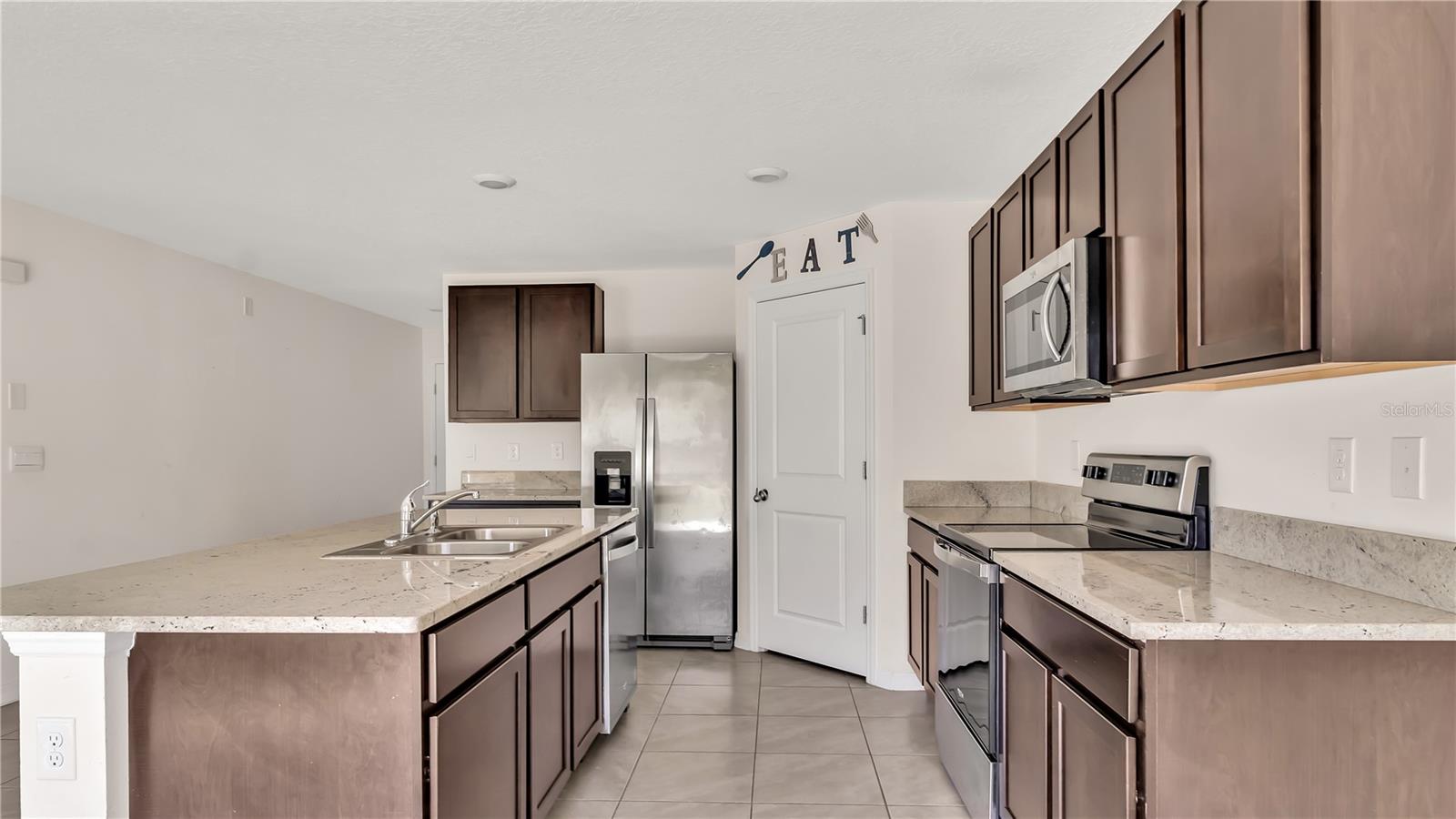 Image 27 of 31 For 16702 Carlton Pond Street