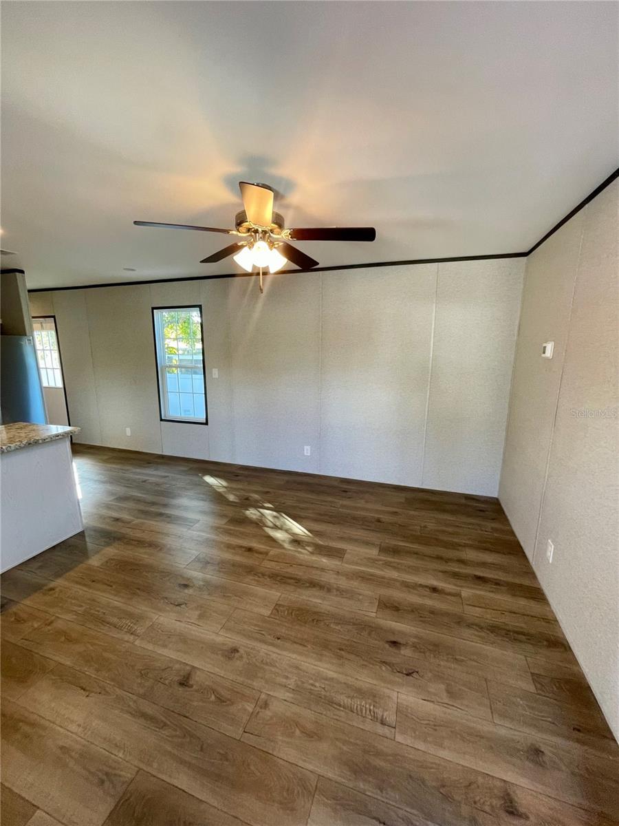 Image 10 of 36 For 9324 Peony Street