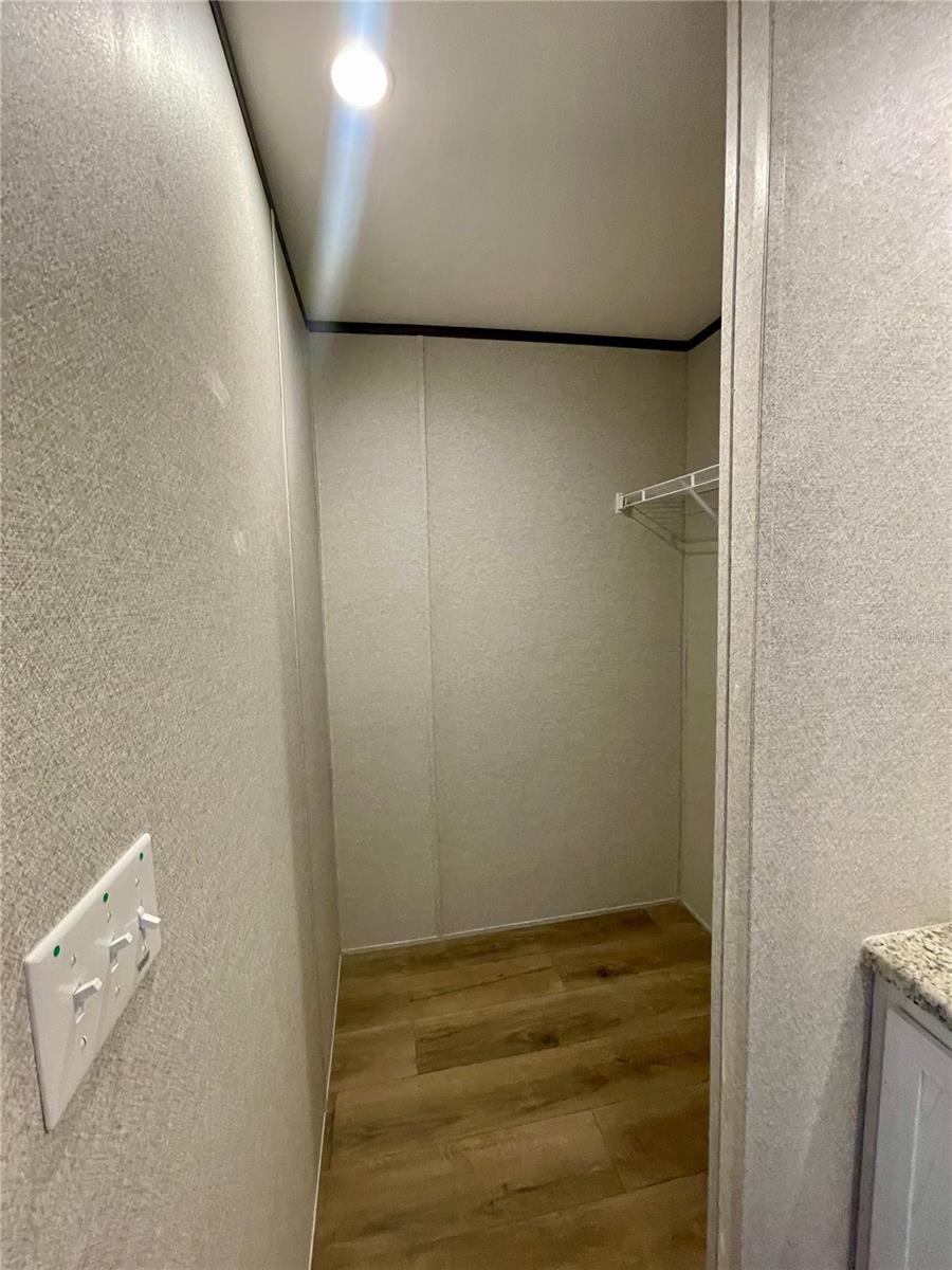 Image 19 of 36 For 9324 Peony Street