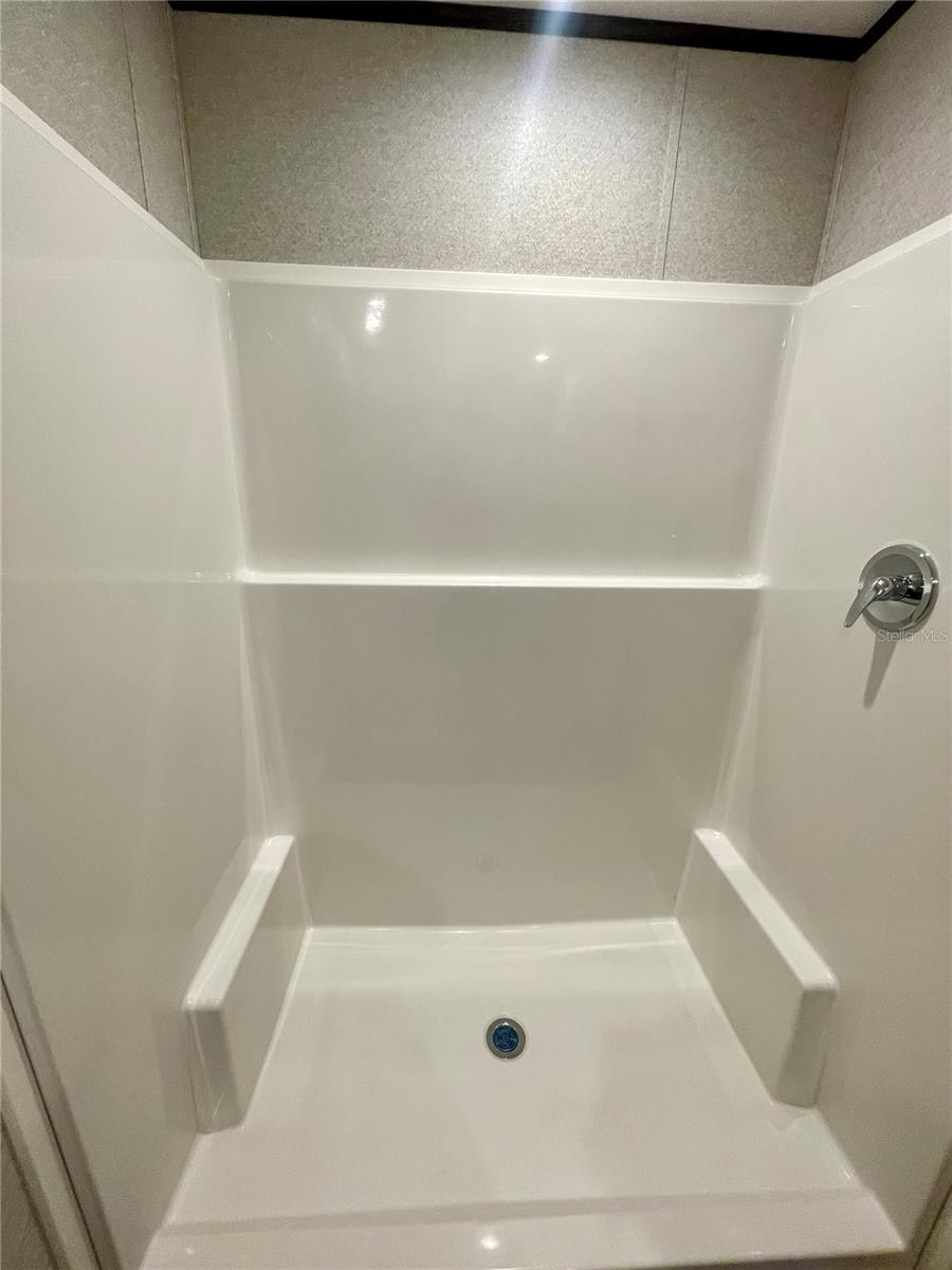 Image 22 of 36 For 9324 Peony Street