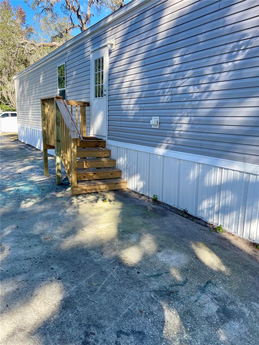 Image 27 of 36 For 9324 Peony Street