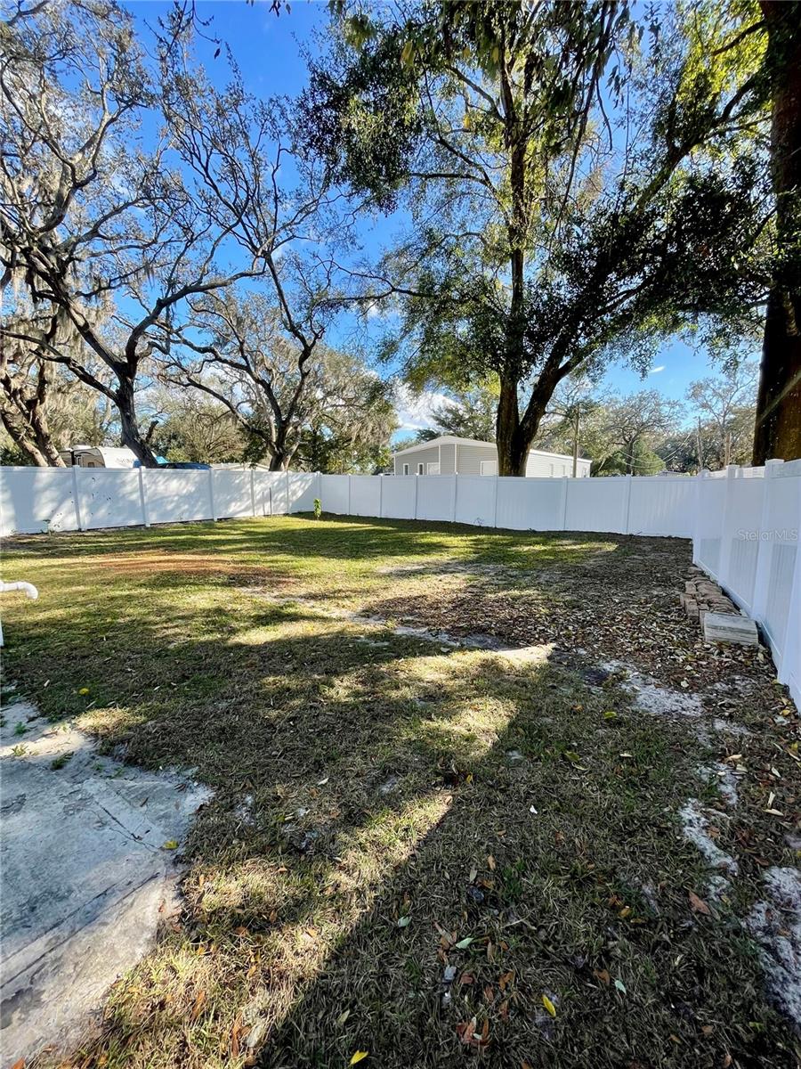 Image 31 of 36 For 9324 Peony Street