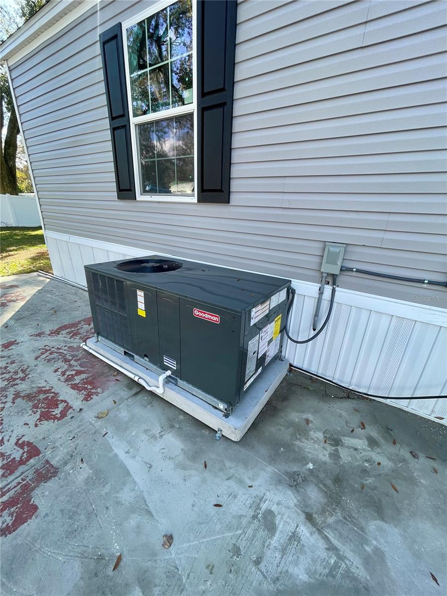 Image 34 of 36 For 9324 Peony Street