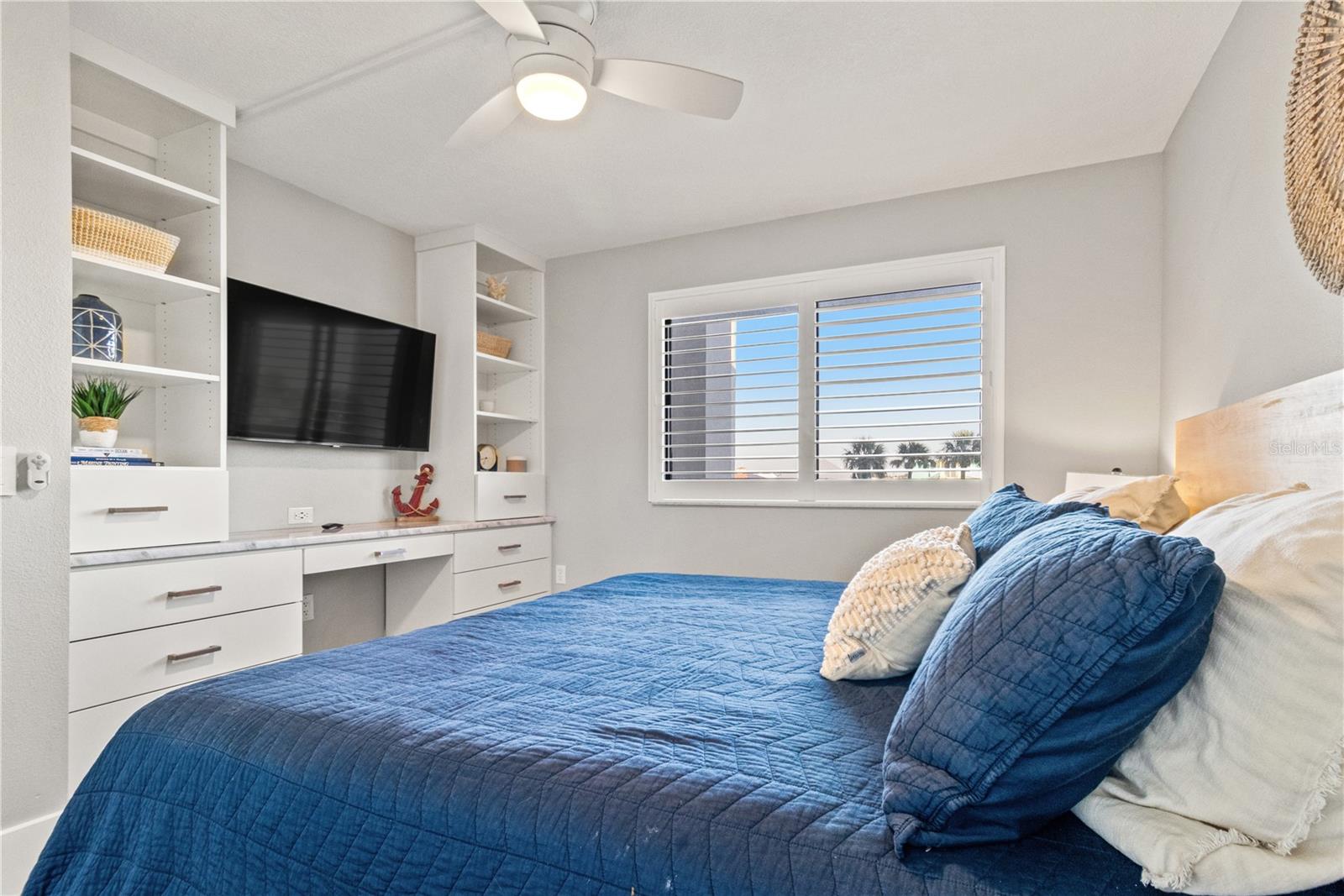 Image 20 of 56 For 6035 Sea Ranch Drive 203