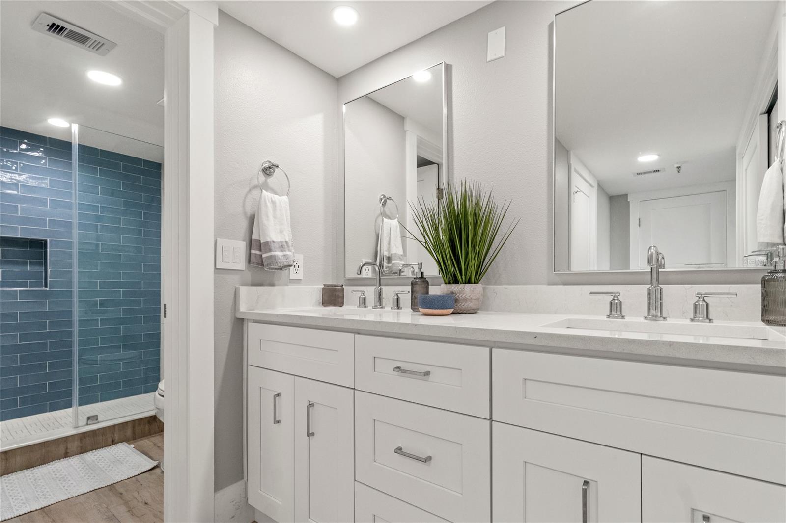 Image 21 of 56 For 6035 Sea Ranch Drive 203