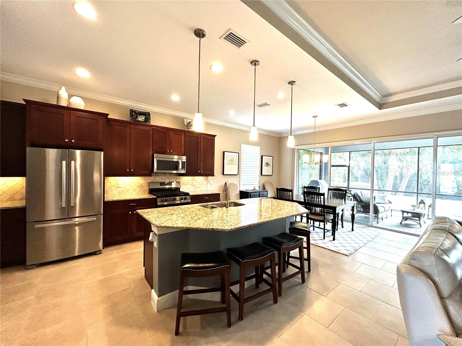 Image 11 of 73 For 5033 Lake Overlook Avenue