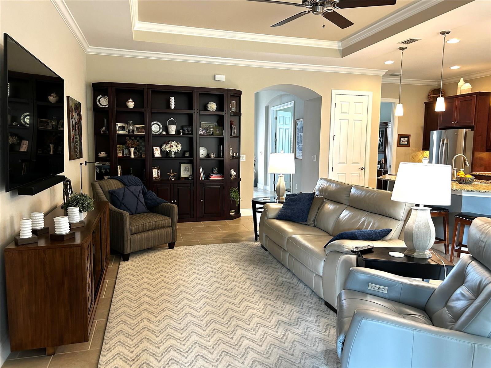 Image 18 of 73 For 5033 Lake Overlook Avenue