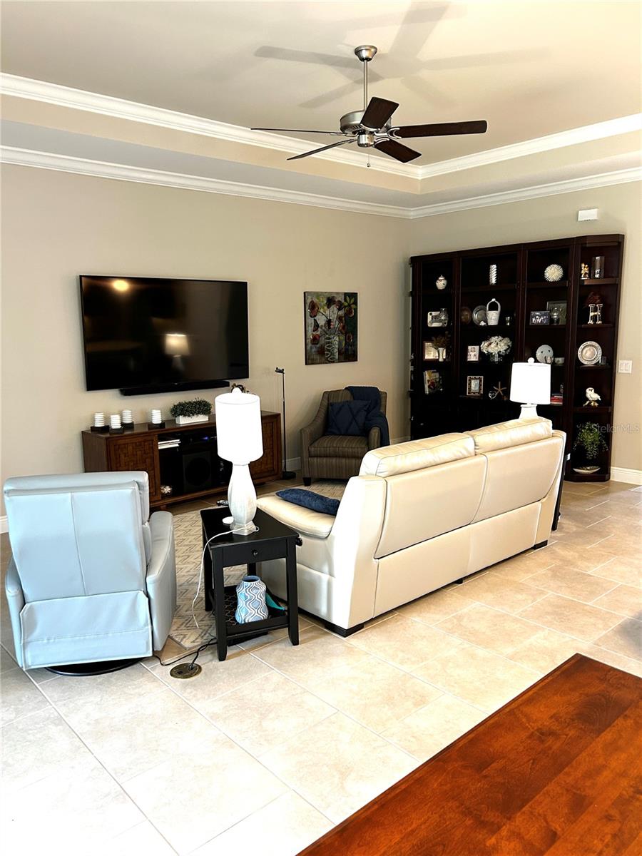 Image 21 of 73 For 5033 Lake Overlook Avenue