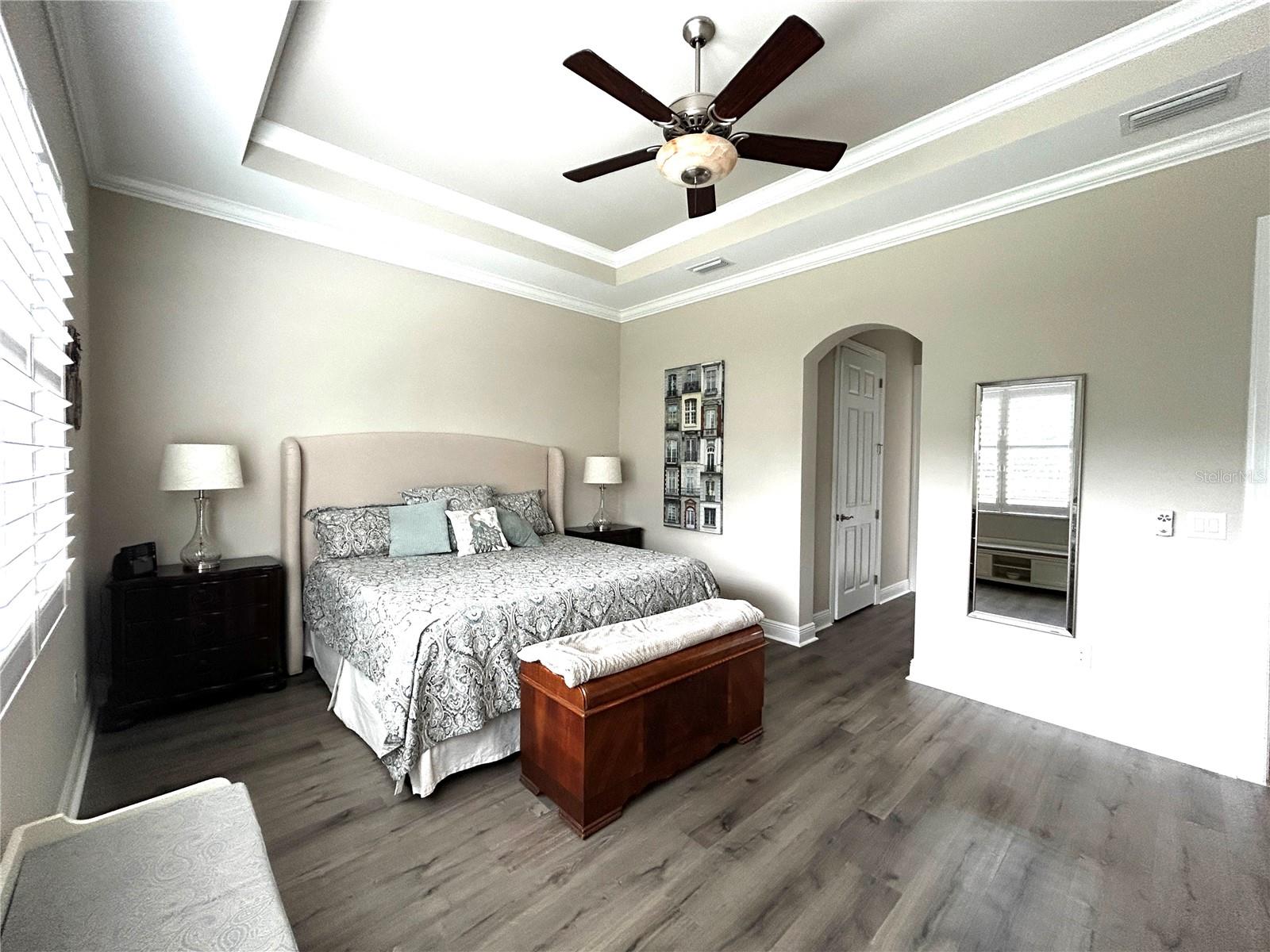 Image 27 of 73 For 5033 Lake Overlook Avenue