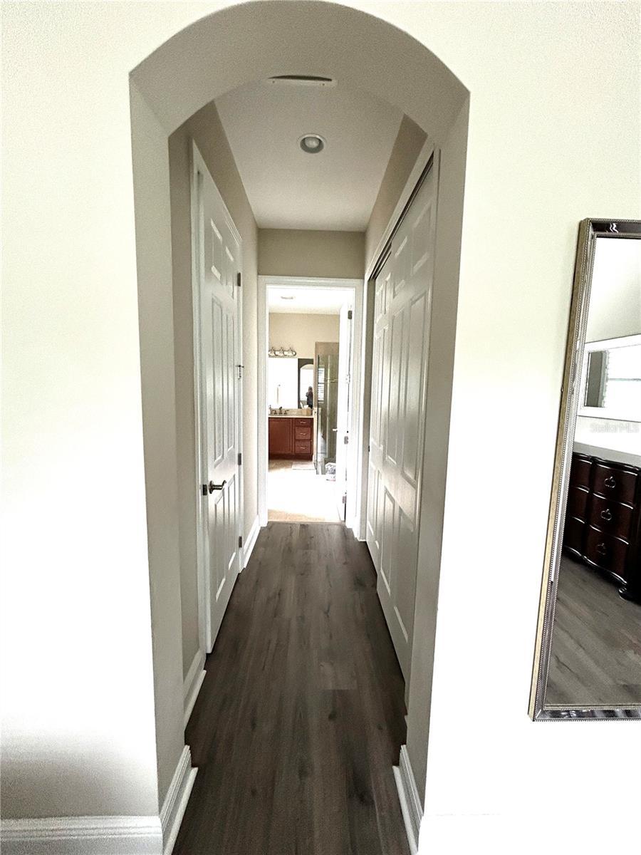 Image 30 of 73 For 5033 Lake Overlook Avenue