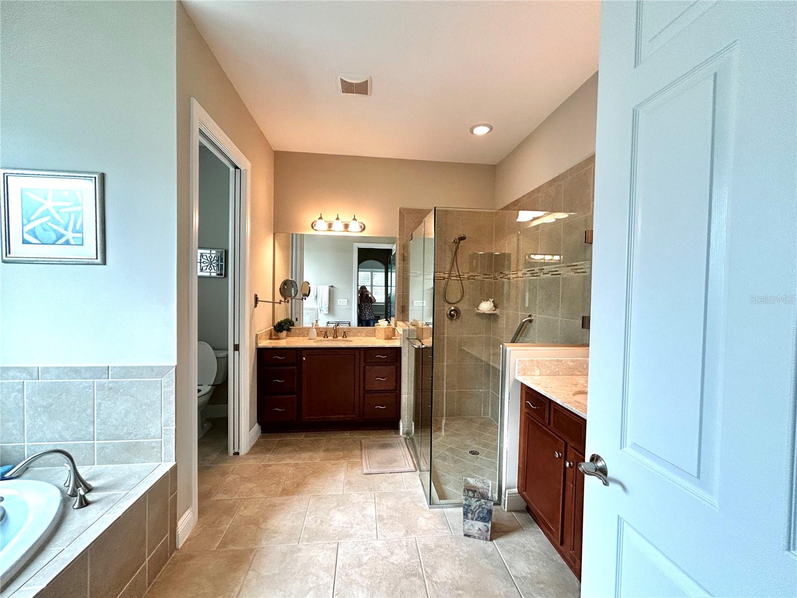 Image 33 of 73 For 5033 Lake Overlook Avenue