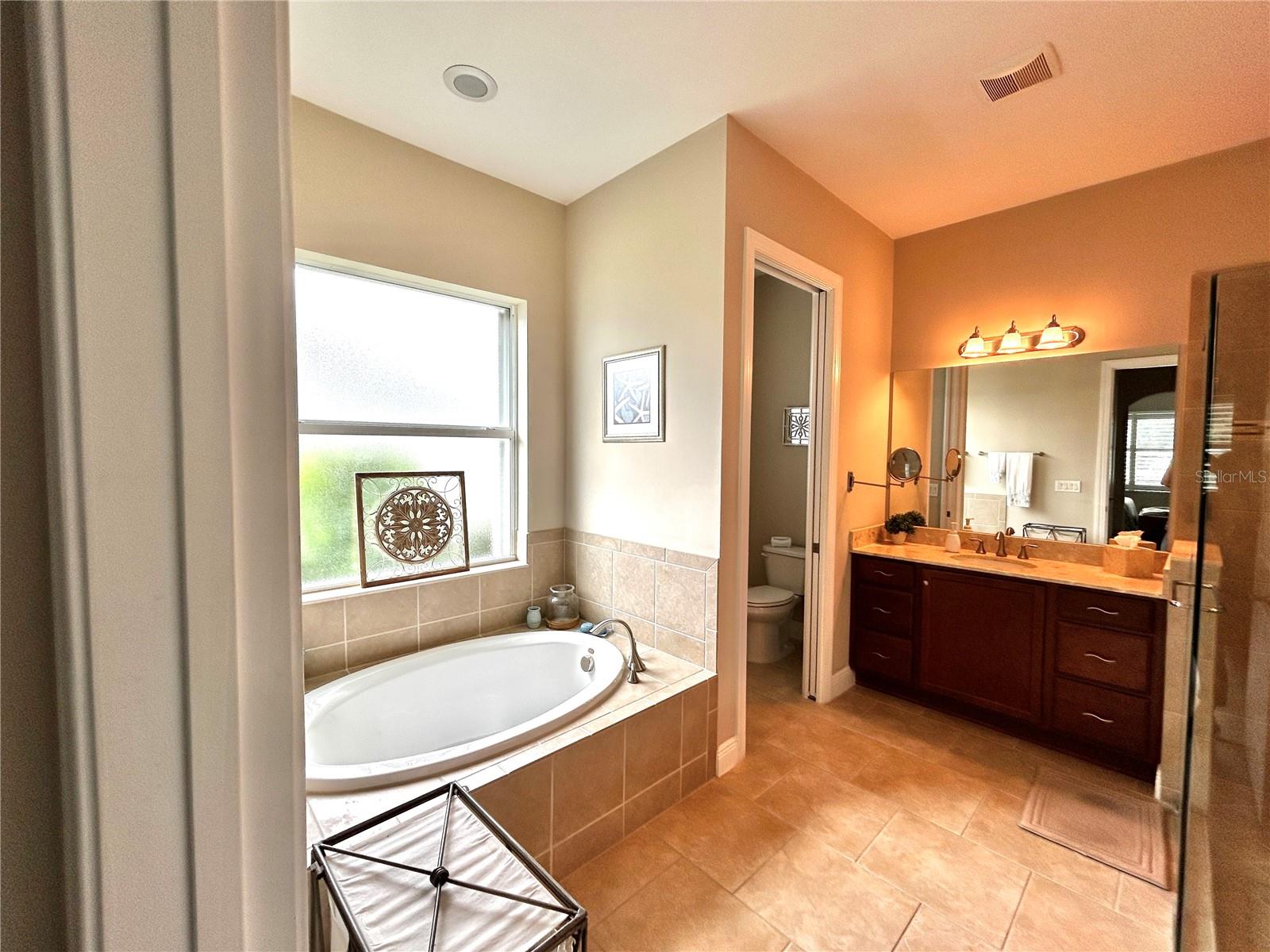 Image 34 of 73 For 5033 Lake Overlook Avenue