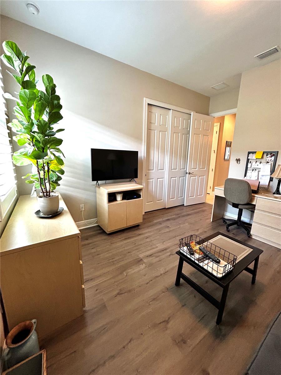 Image 37 of 73 For 5033 Lake Overlook Avenue