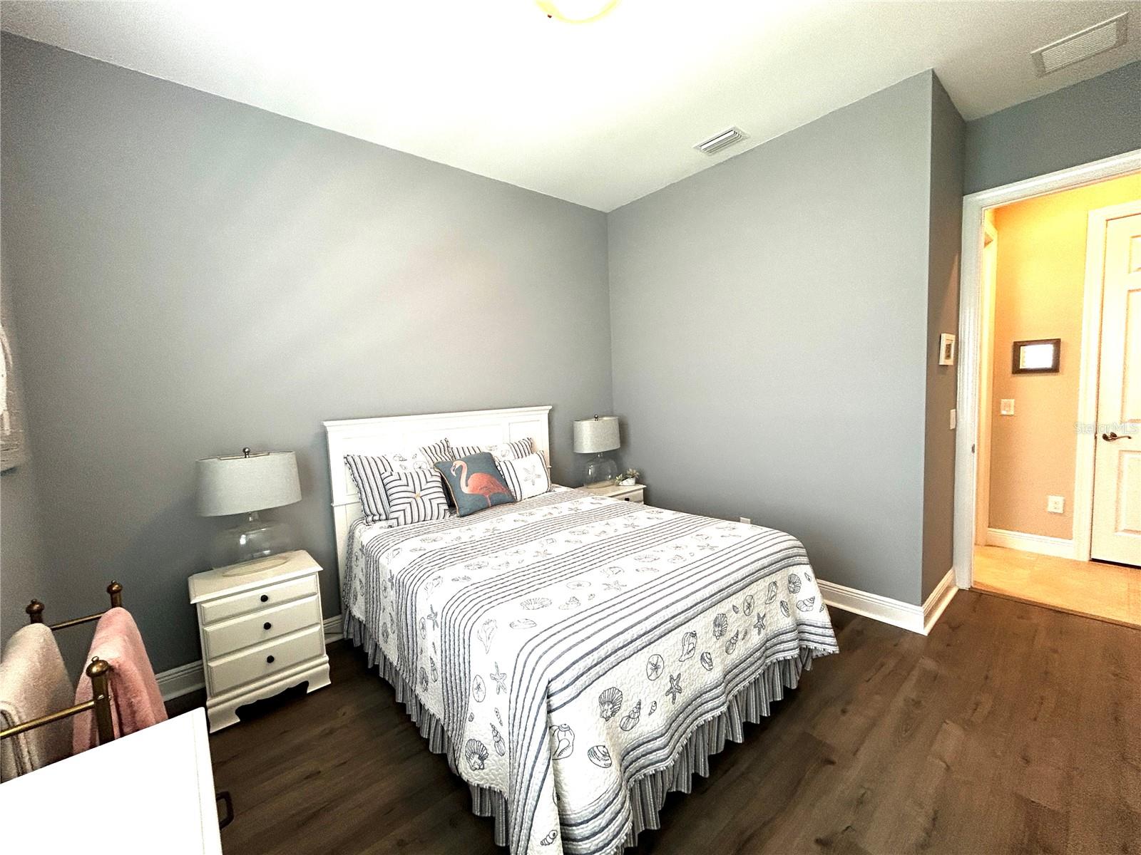 Image 39 of 73 For 5033 Lake Overlook Avenue