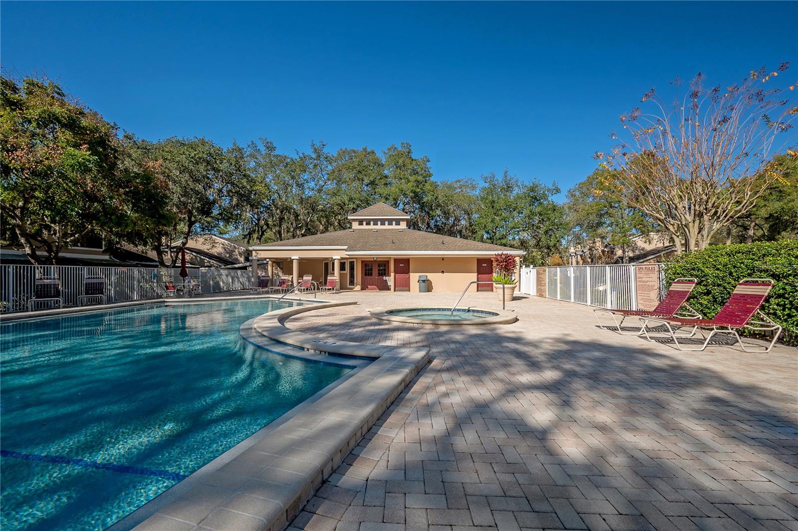 Listing photo id 23 for 5100 Burchette Road 3903