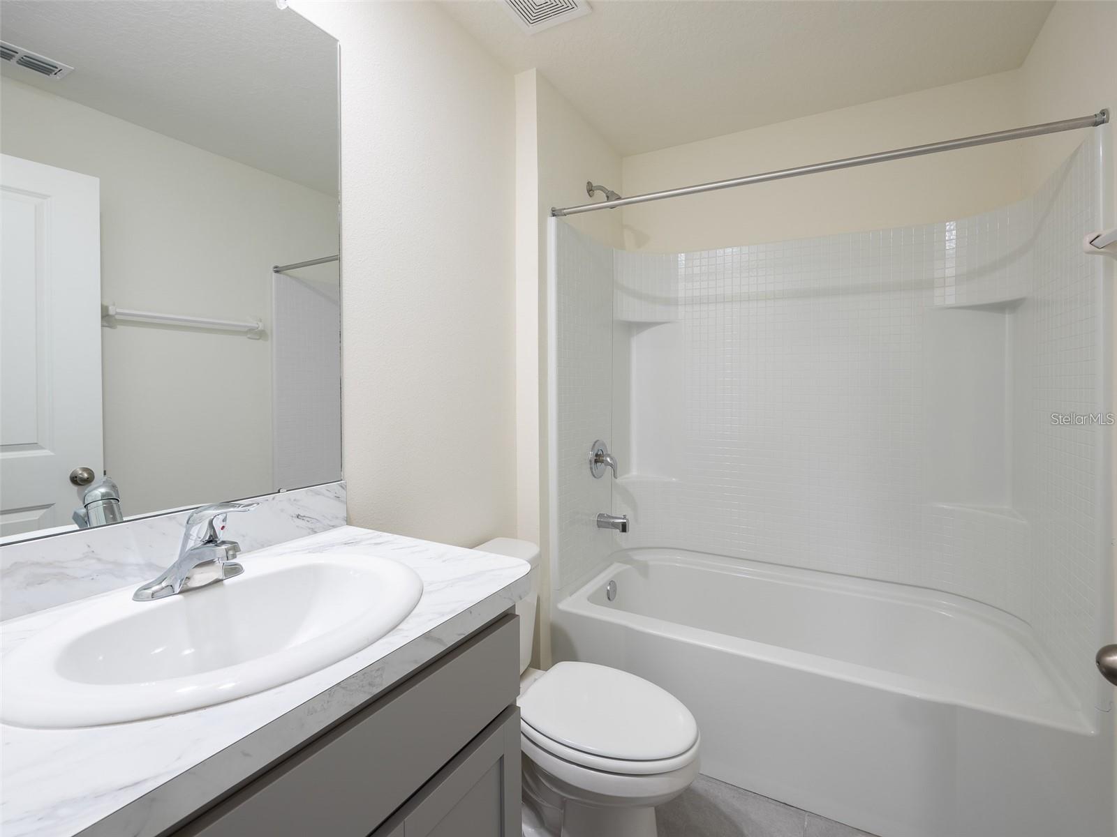 Image 17 of 37 For 3820 Mannered Gold Avenue