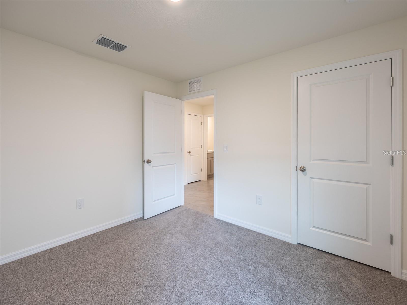 Image 24 of 37 For 3820 Mannered Gold Avenue