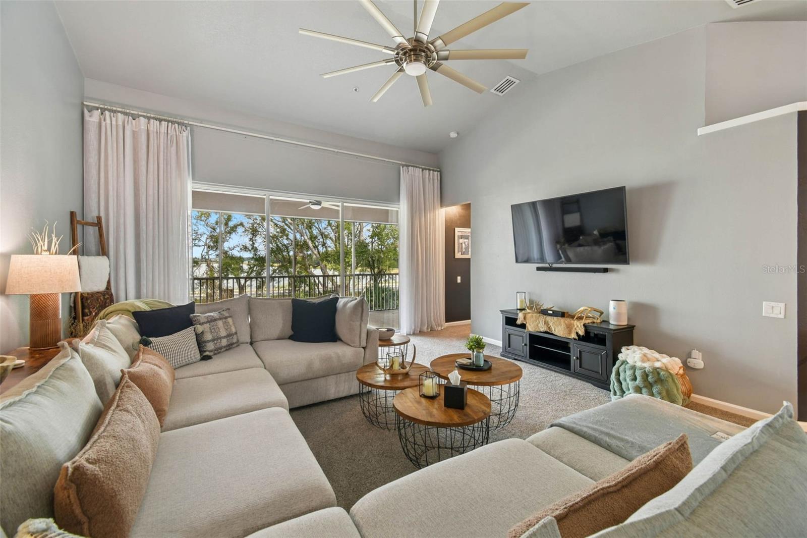 Image 11 of 33 For 2013 Santa Catalina Lane