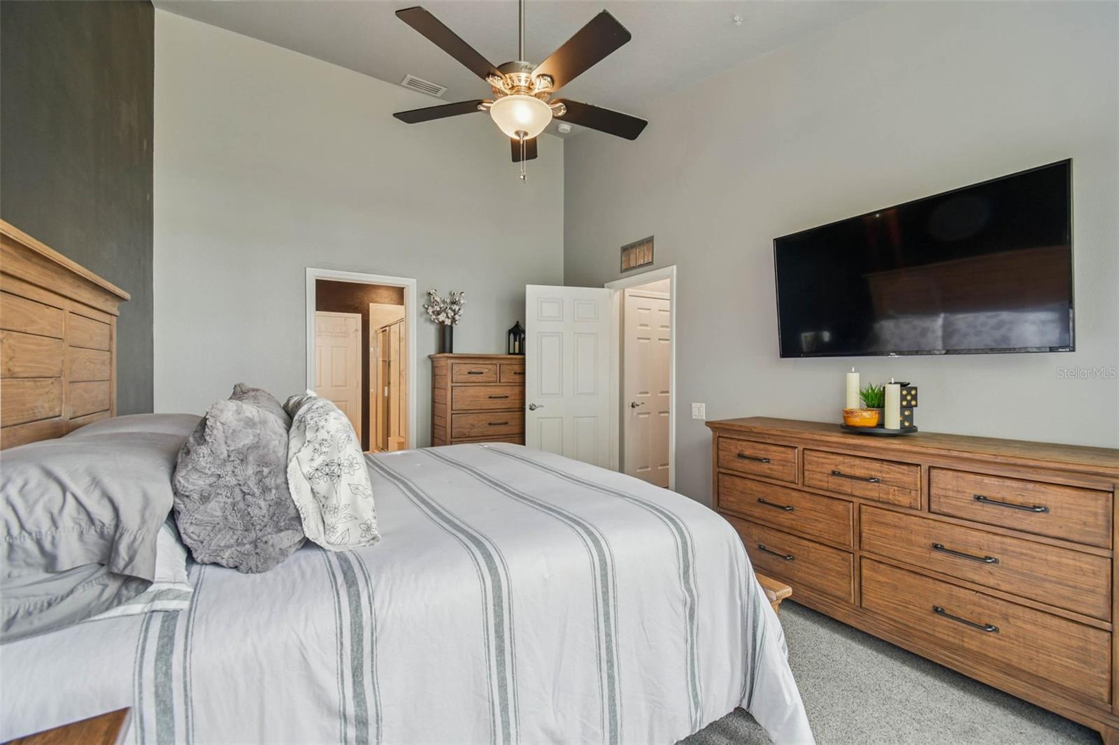 Image 16 of 33 For 2013 Santa Catalina Lane