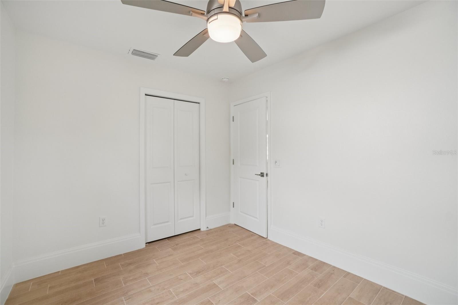 Image 12 of 23 For 9008 Bay Street Ne