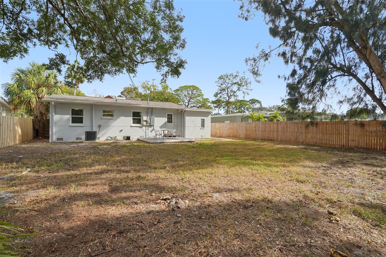 Image 20 of 23 For 9008 Bay Street Ne