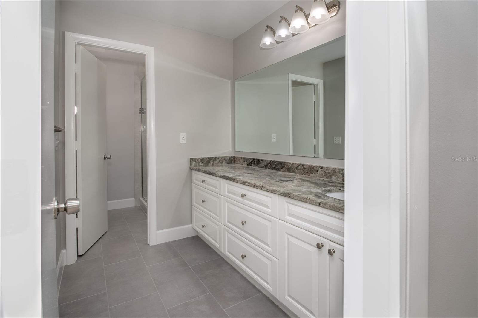 Image 22 of 45 For 100 Bluff View Drive 604a