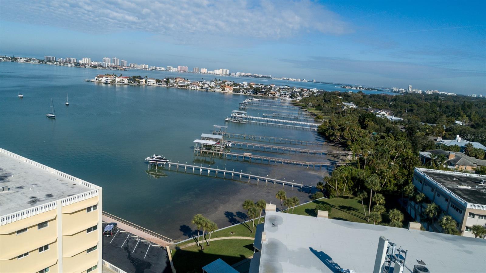 Image 30 of 45 For 100 Bluff View Drive 604a