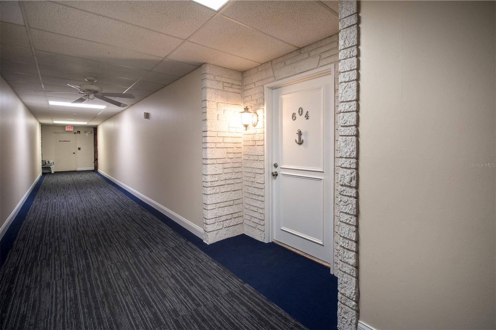 Image 4 of 45 For 100 Bluff View Drive 604a