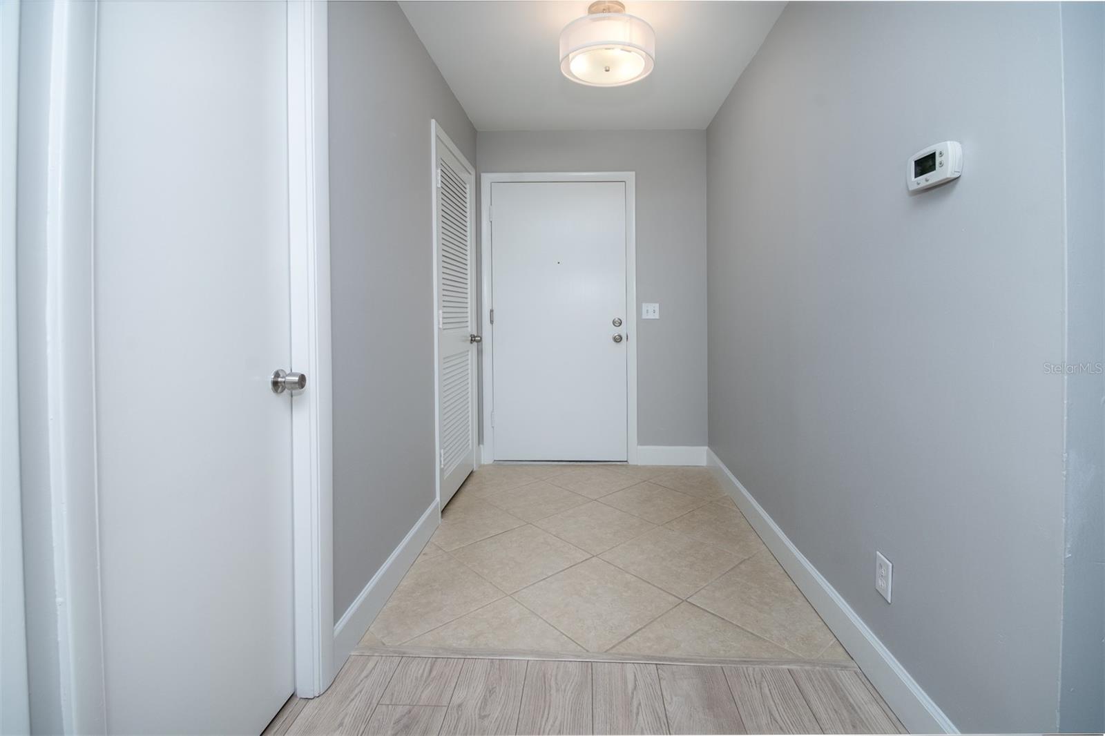 Image 5 of 45 For 100 Bluff View Drive 604a