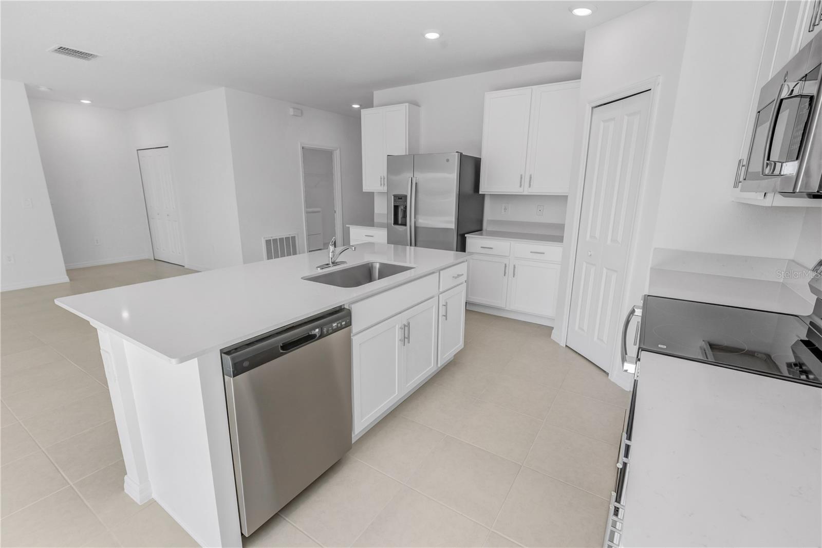 Image 22 of 44 For 2167 Lone Oak Lane