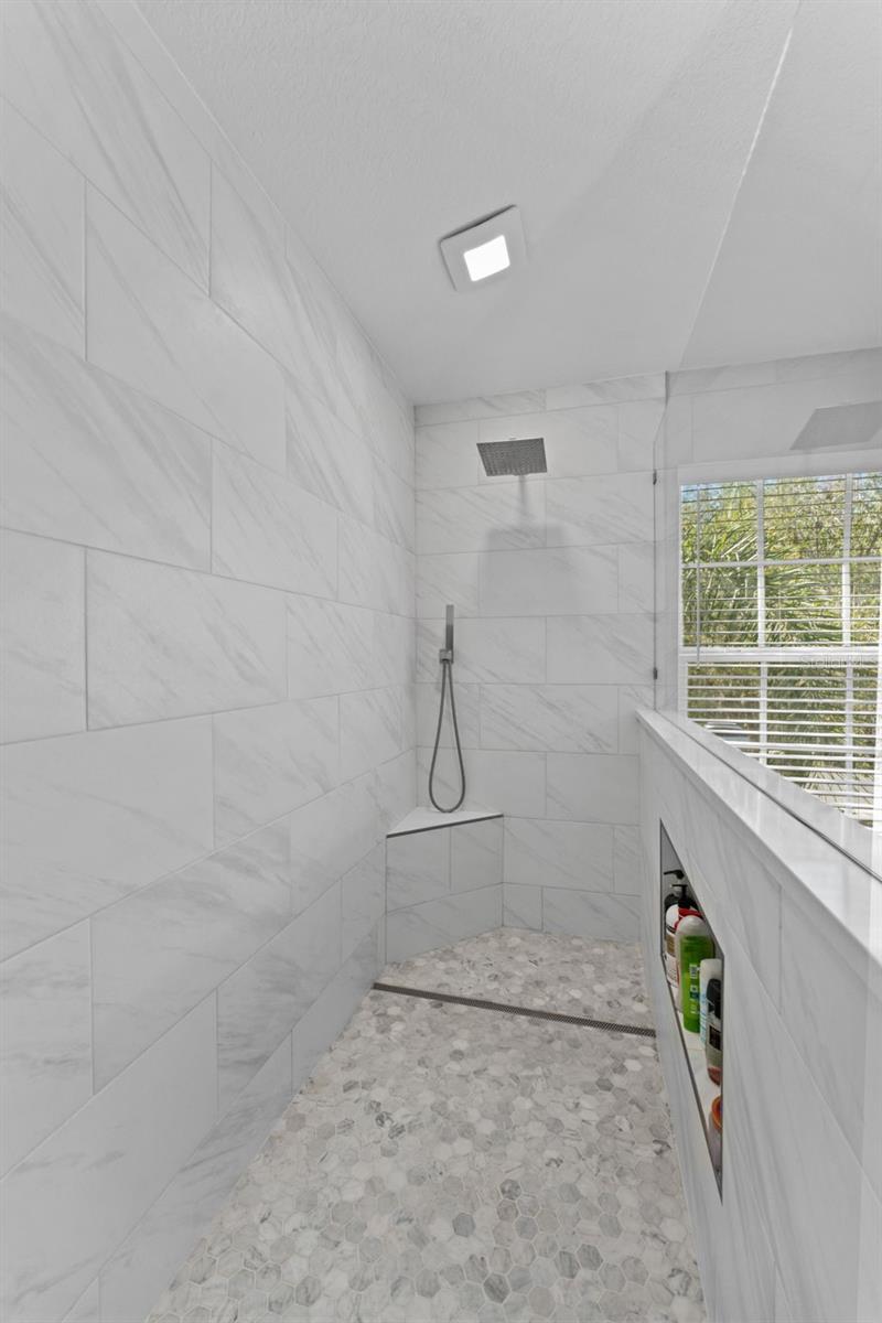 Listing photo id 10 for 10530 Plantation Bay Drive