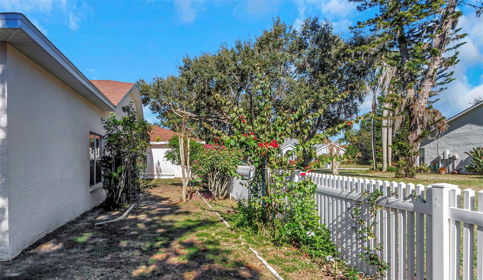 Image 62 of 100 For 1518 Fishing Lake Drive