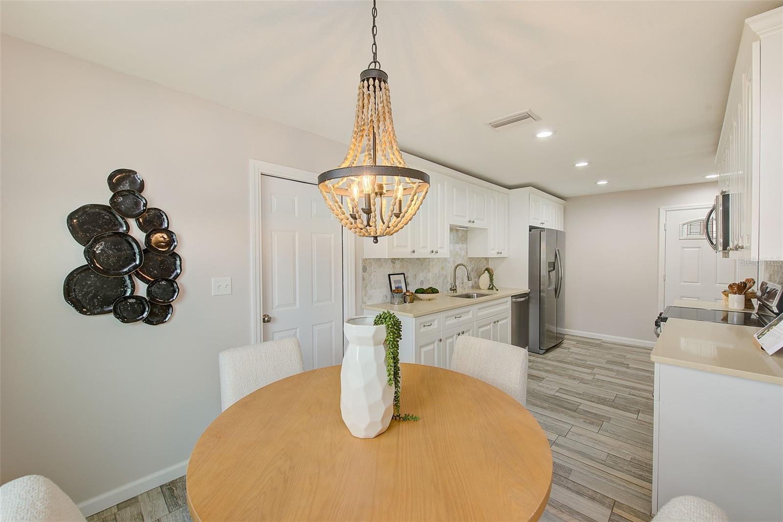 Image 16 of 59 For 2589 Sunny Breeze Avenue