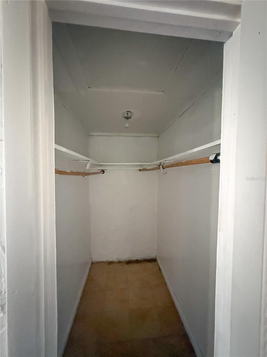 Image 18 of 37 For 4916 83rd Street