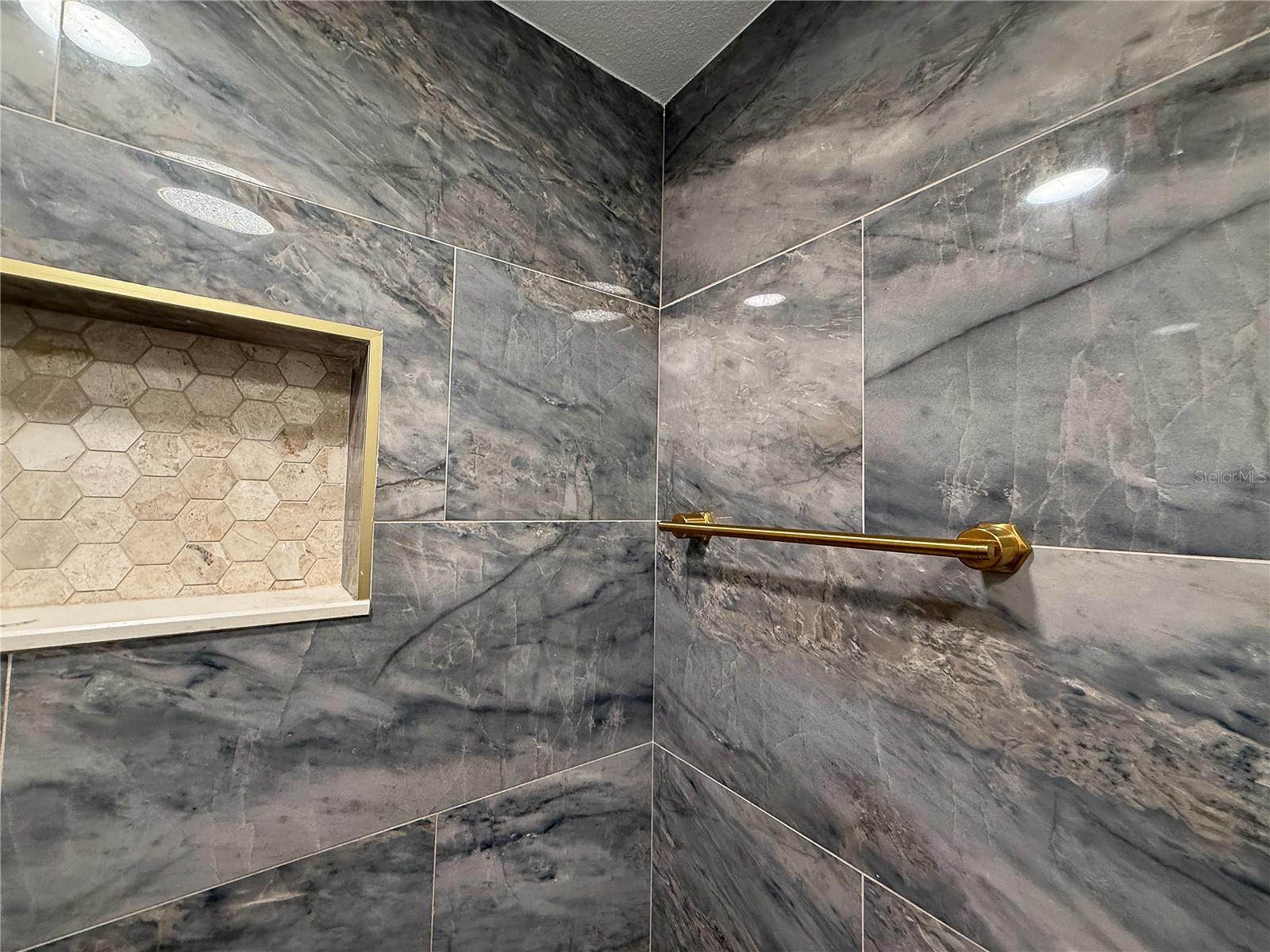 Image 24 of 37 For 4916 83rd Street