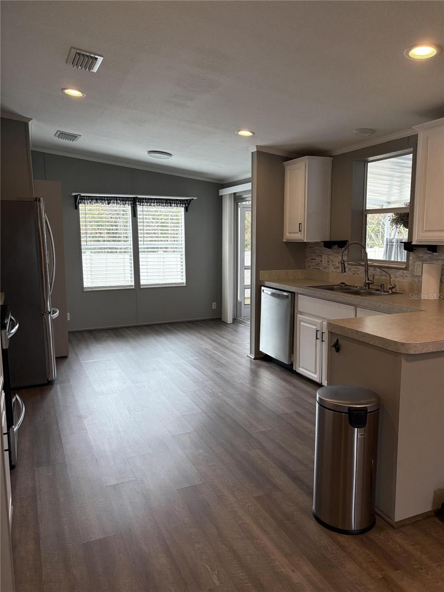 Image 12 of 53 For 717 Choo Choo Lane