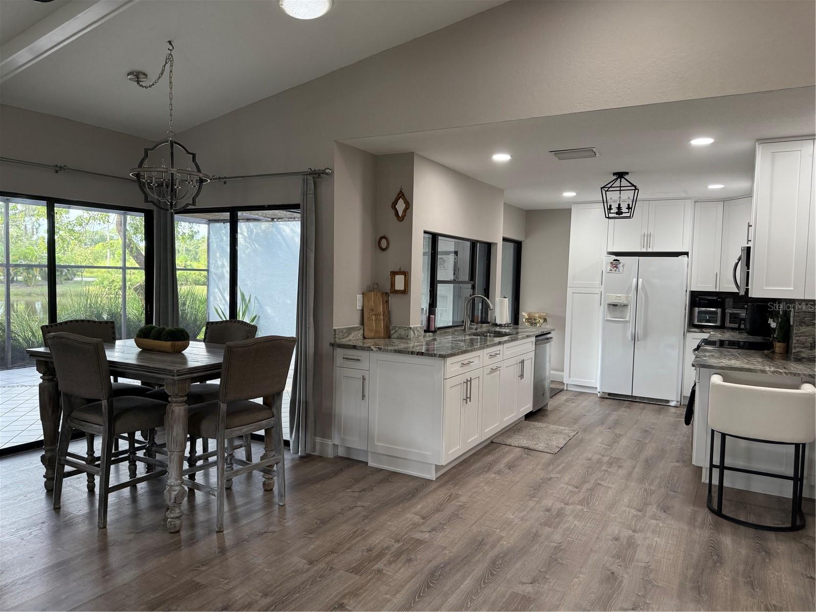 Image 11 of 36 For 35 Pinewinds Boulevard