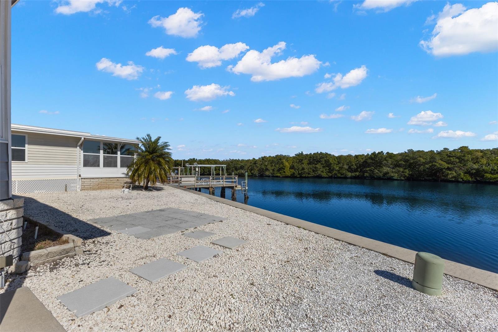 Details for 7113 Mount Piney Road Ne 719, ST PETERSBURG, FL 33702