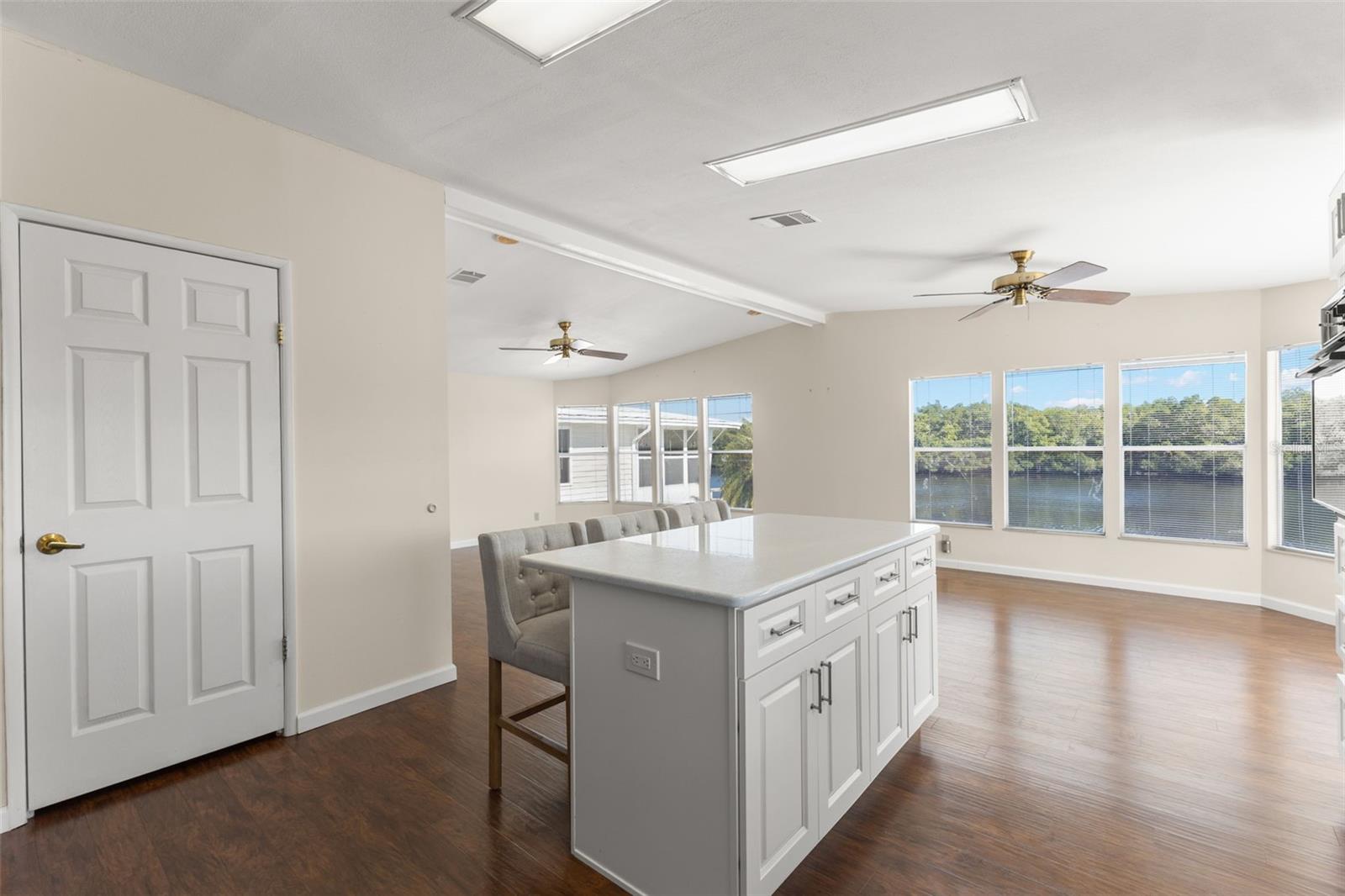Image 11 of 39 For 7113 Mount Piney Road Ne 719