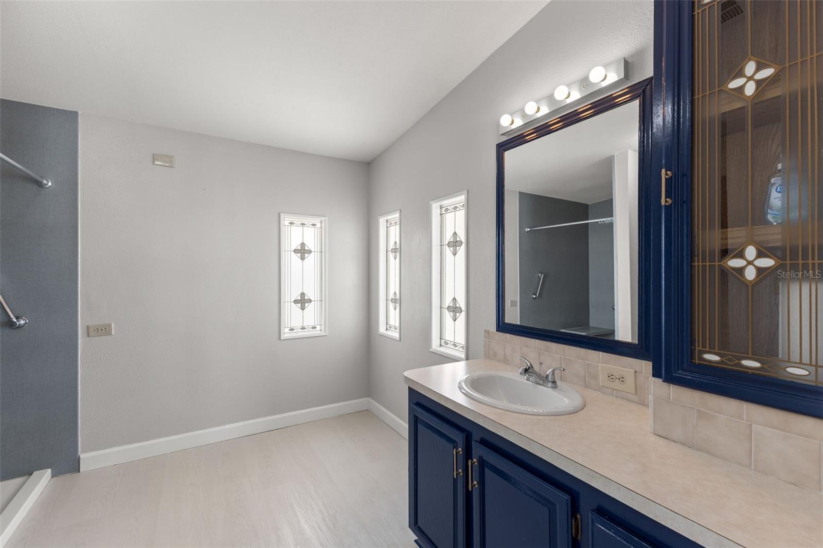 Image 21 of 39 For 7113 Mount Piney Road Ne 719