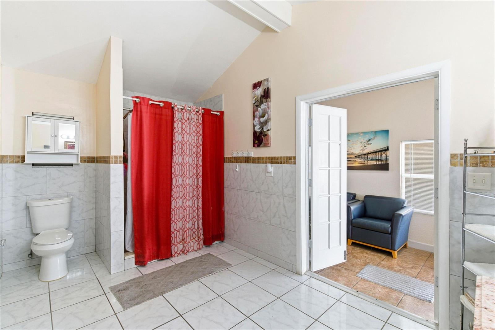 Image 30 of 59 For 4914 Holiday Drive